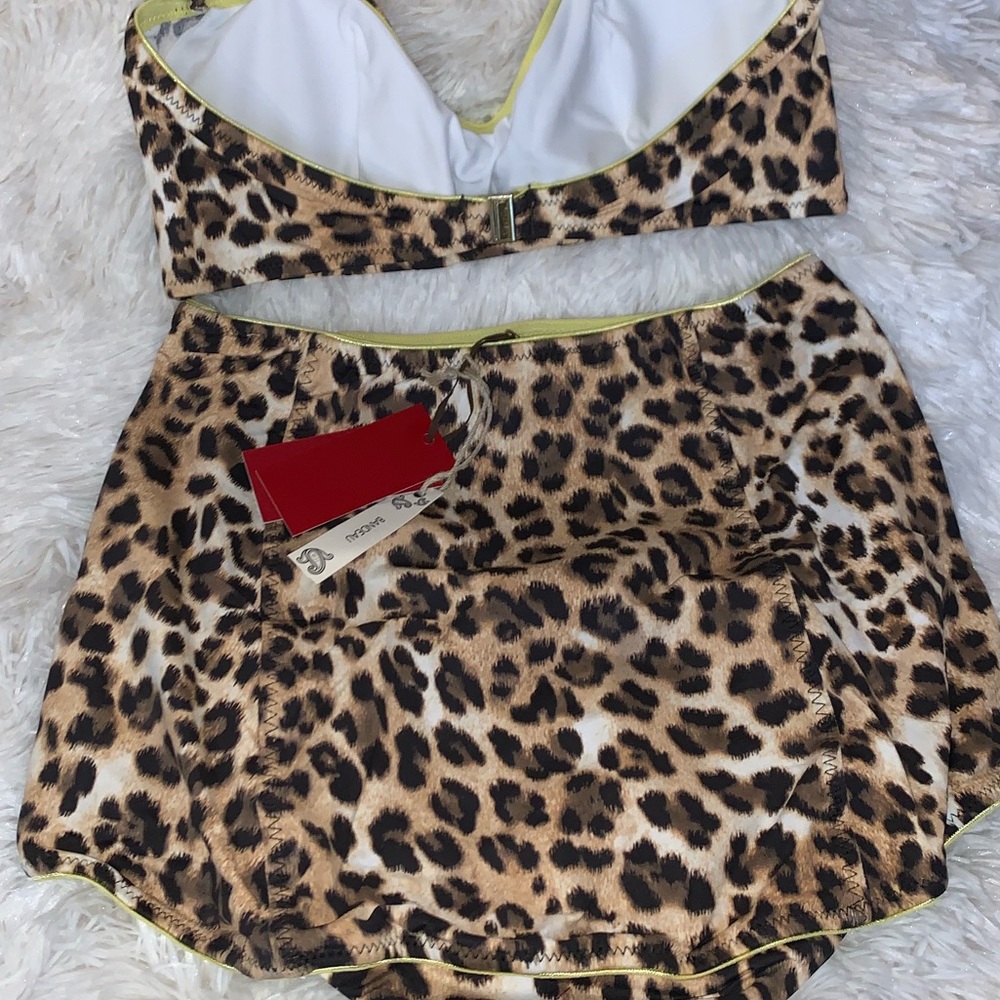 Tigerlily vintage style high waisted bikini set - Picture 4 of 4